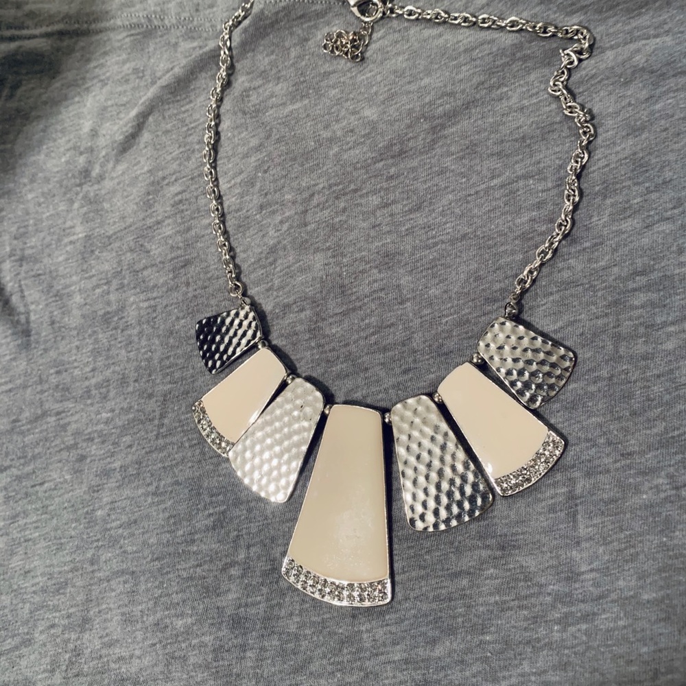Statement necklace